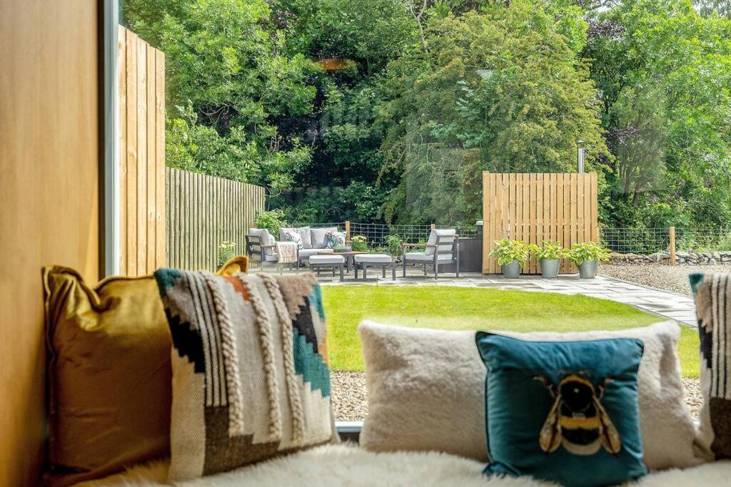 Luxury Riverside Retreat Broughton  Buitenkant foto