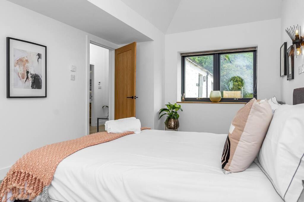 Luxury Riverside Retreat Broughton  Buitenkant foto